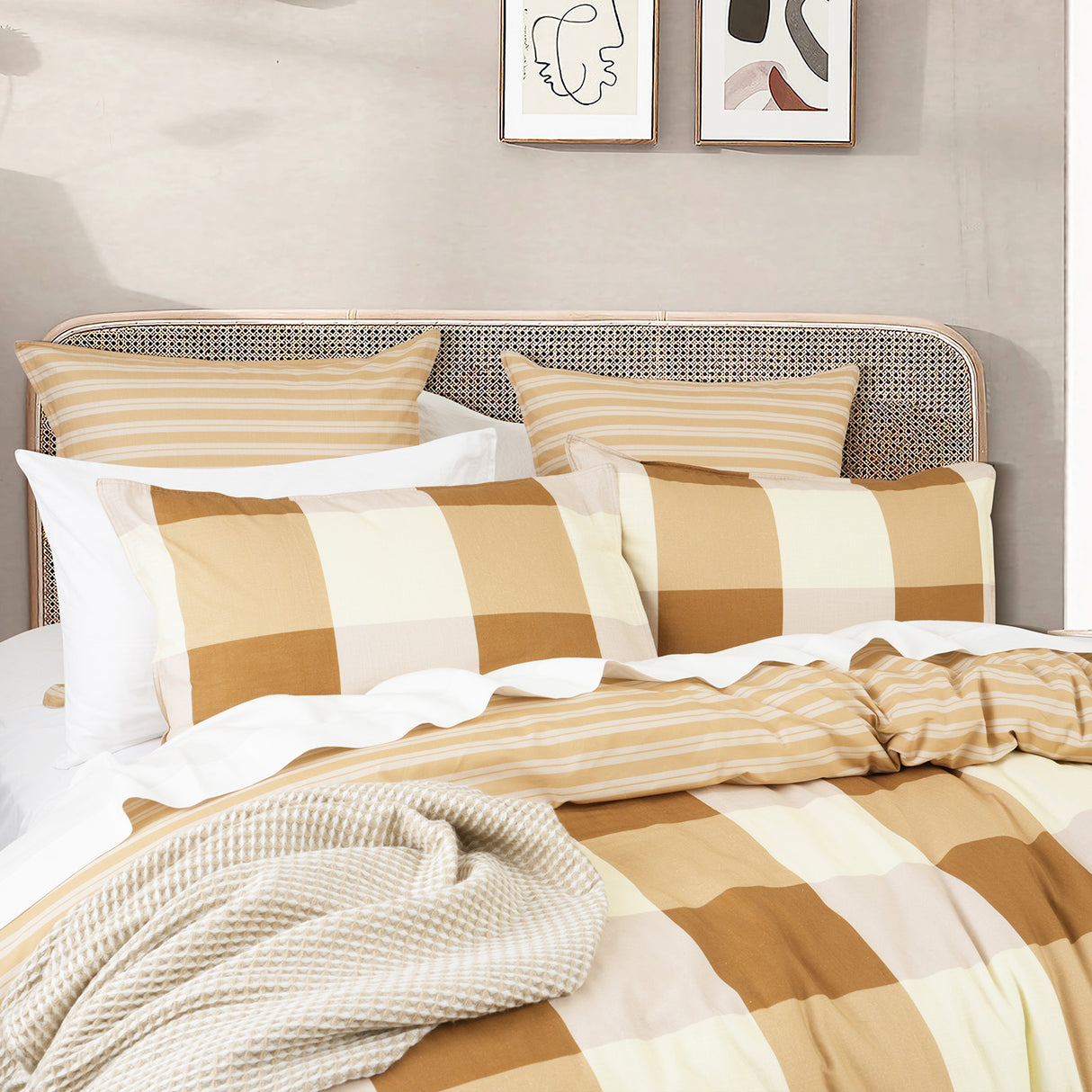 300TC 100% Cotton Reversible Prague Checks Quilt Cover Set by Renee Taylor