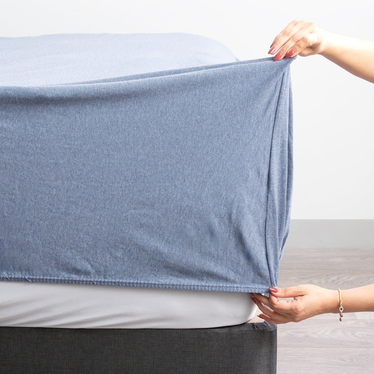 Luxiore 100% Organic Cotton Melange Soft Jersey Sheet Set by Renee Taylor | Breathable Eco Cotton Sheets Wrinkle Free