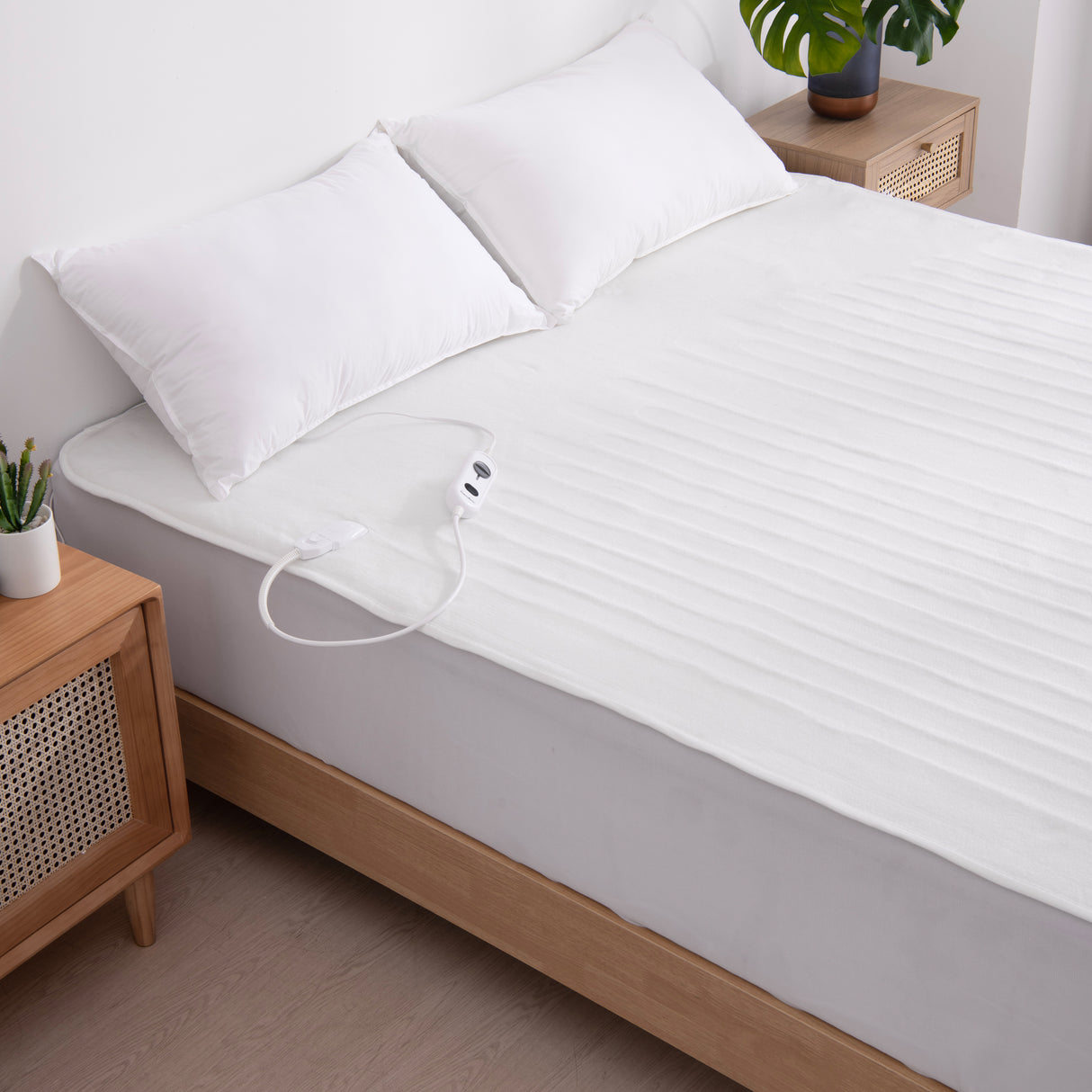 Luxore Superior Washable Electric Blanket | Warm Heated Topper Underlays