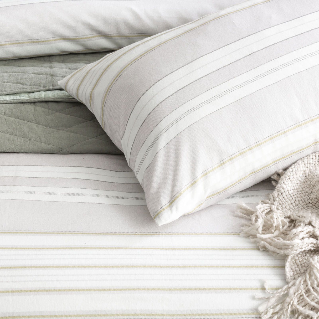 175GSM 100% Egyptian Cotton Flannelette Quilt Cover Set by Park Avenue | Winter Warm Bedding