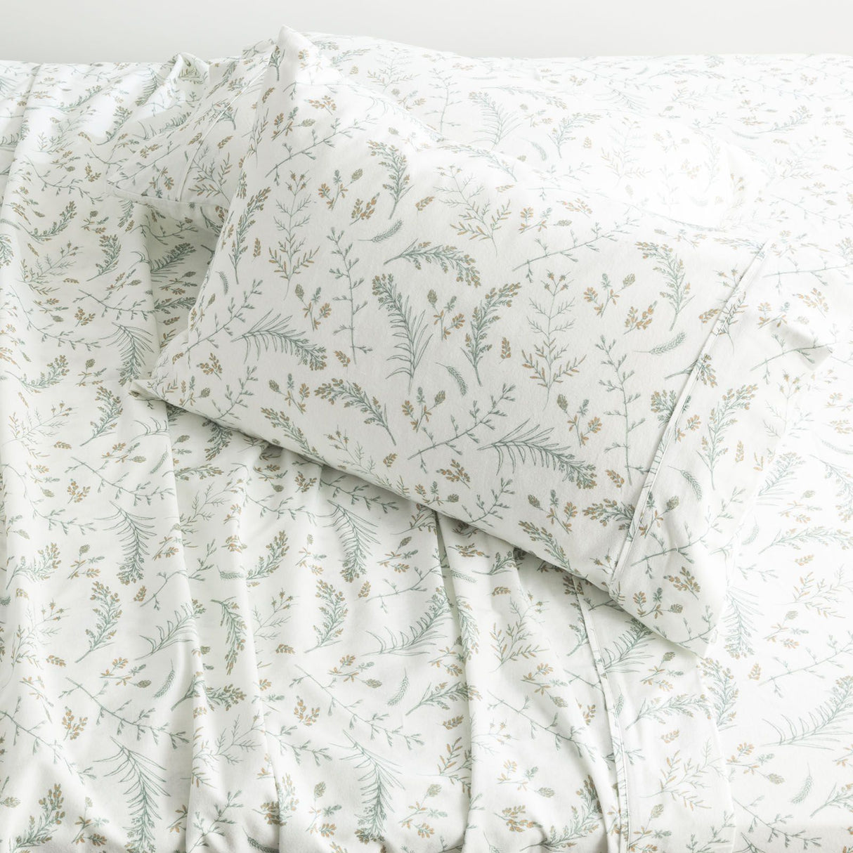 175GSM 100% Egyptian Cotton Flannelette Sheet Set In Patterned Designs by Park Avenue | Winter Warm Bedding