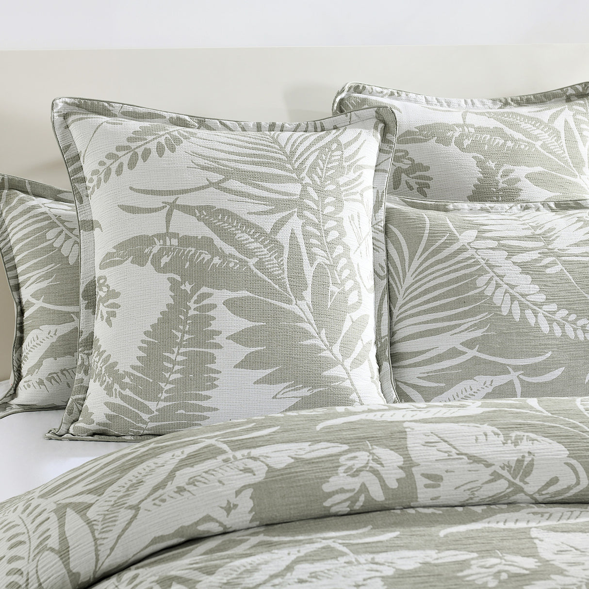 250TC Textured Jacquard Palm Breeze Quilt Cover Set in Sage Green by Renee Taylor