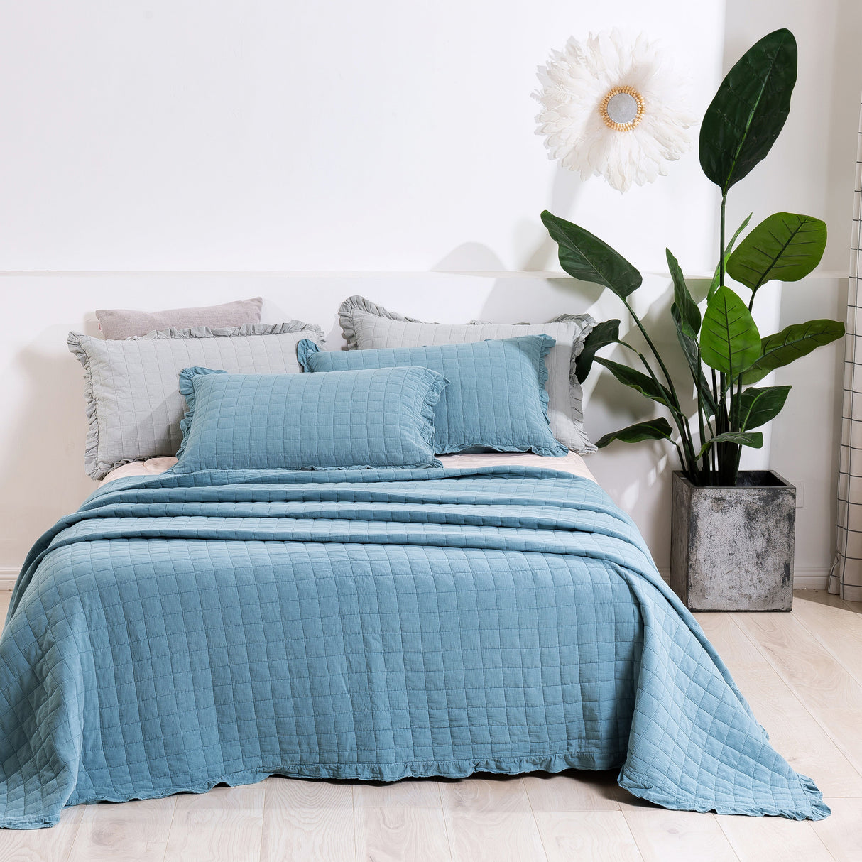 Luxore 100% Cotton Cover Quilted Sandwash Coverlet | Light Cotton Comforter