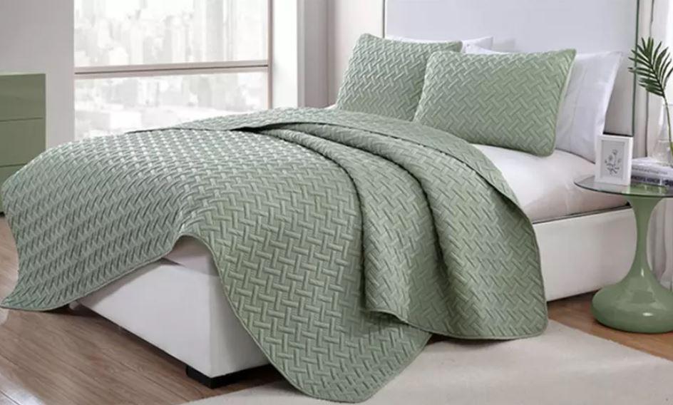 3 Piece Chic Embossed Comforter Set | 3pc Coverlet Sets | All Season Comforter 2 Sizes | 8 Colours Quilts & Comforters Queen / Frost Ontrendideas Bed and Bath