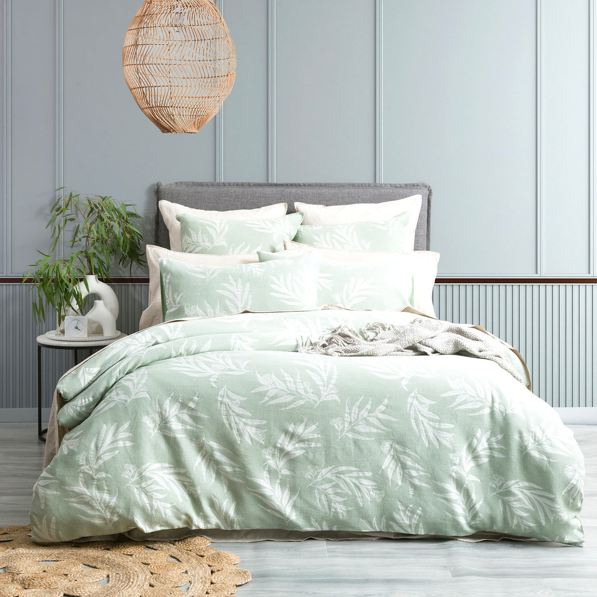 Bahama Flora 100% Cotton Jacquard Quilt Cover Set by Renee Taylor
