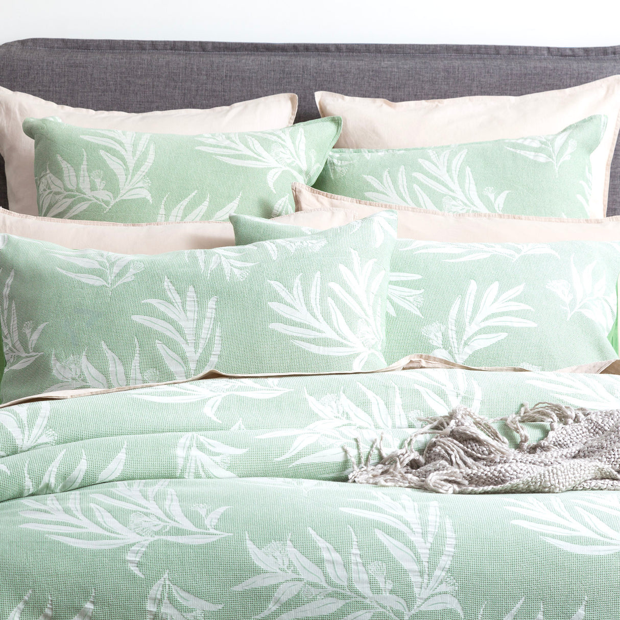 Bahama Flora 100% Cotton Jacquard Quilt Cover Set by Renee Taylor