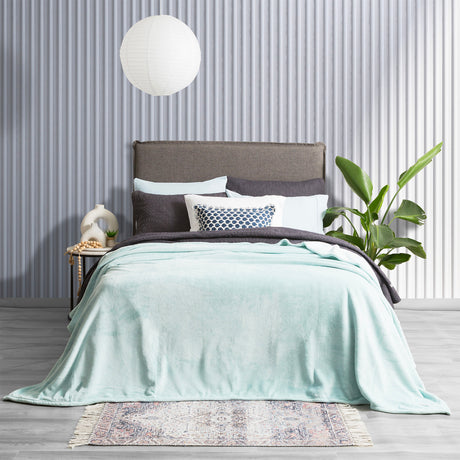 Super Plush Winter Warmth 380GSM Mink Blanket by Renee Taylor | Soft Velvet Feel Thermal Blanket