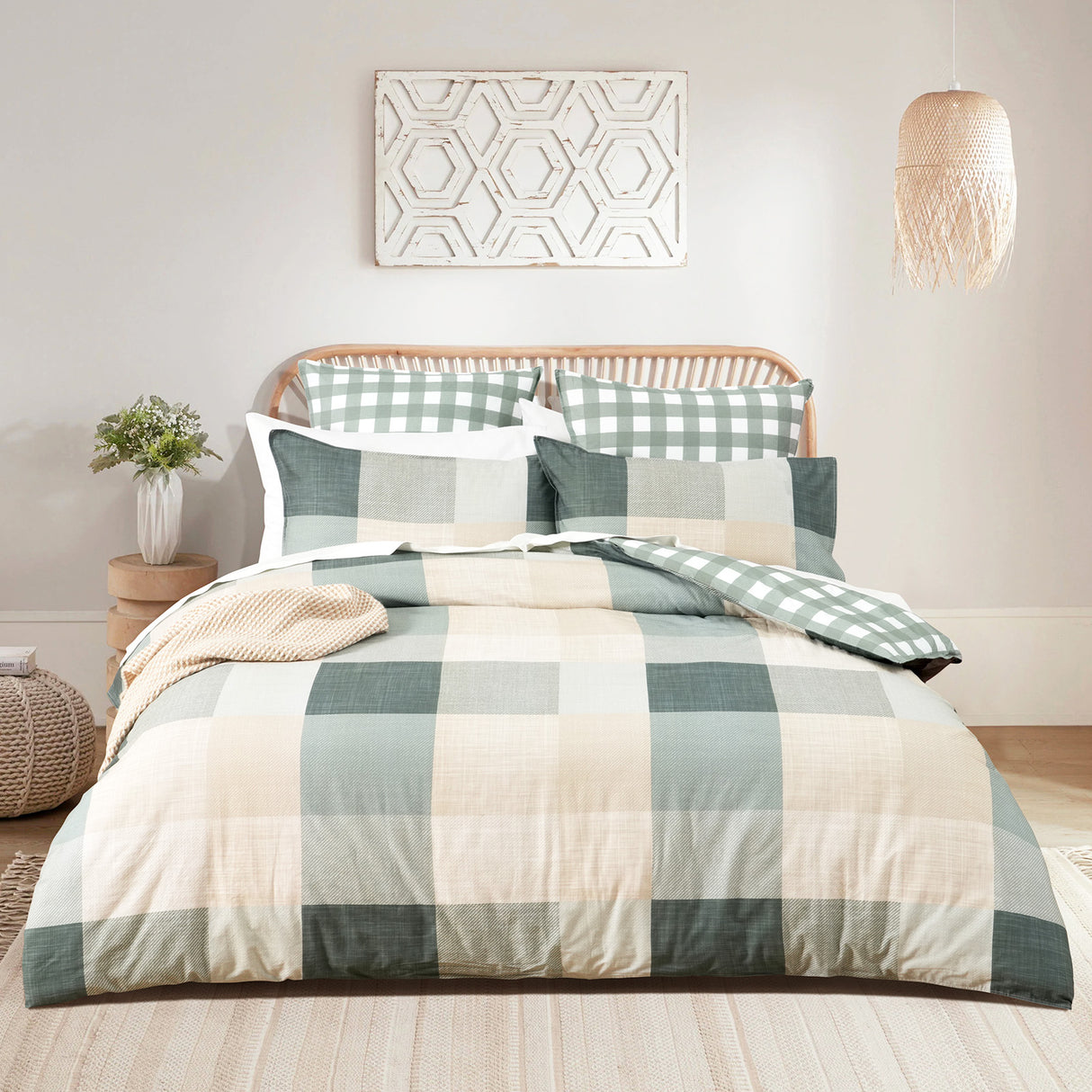 300TC 100% Cotton Reversible Elana Quilt Cover Set by Renee Taylor