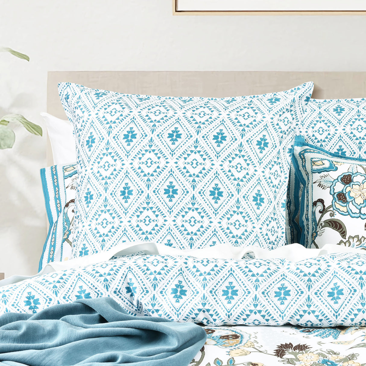 300TC 100% Cotton Reversible Bomia Quilt Cover Set by Renee Taylor