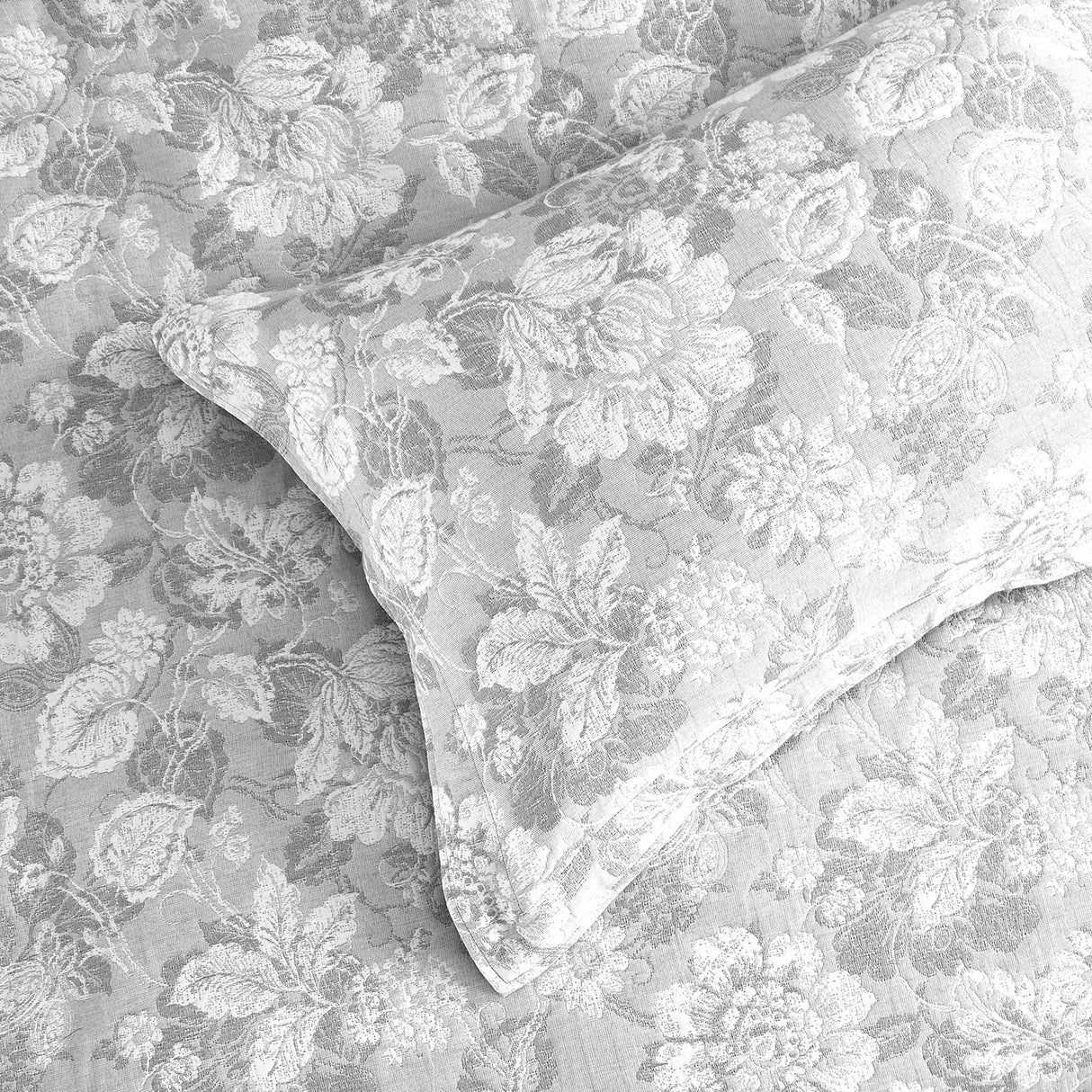 Lubela 300TC Cotton Blend Jacquard Woven Quilt Cover Set by Renee Taylor in Light Charcoal