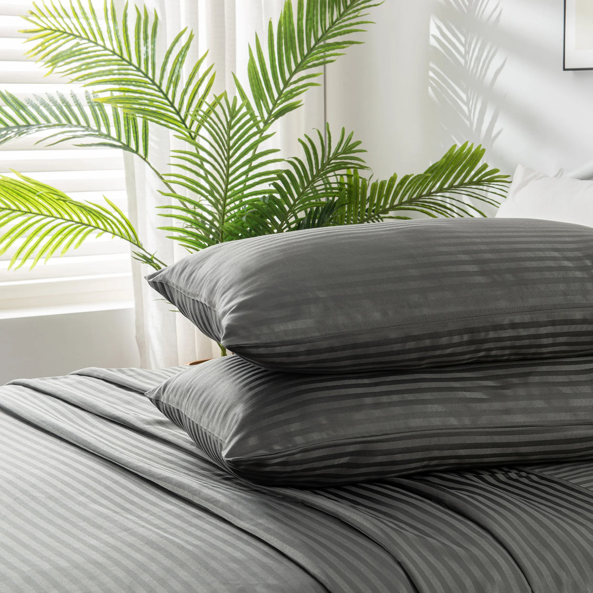 Luxiore 1800TC Super Soft Silky Brushed Microfibre Sheet Set | Luxury Pin Stripe Microfibre Sheets