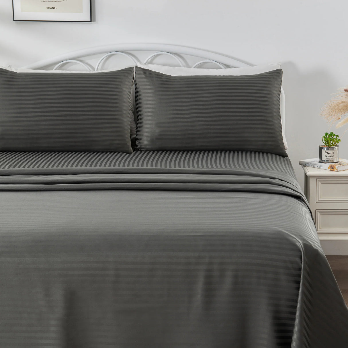 Luxiore 1800TC Super Soft Silky Brushed Microfibre Sheet Set | Luxury Pin Stripe Microfibre Sheets