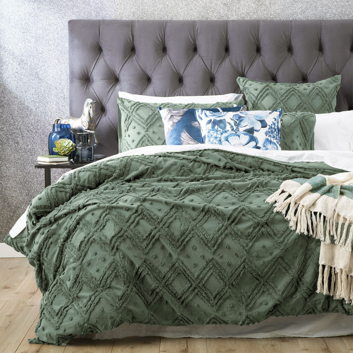 Embroidered 100% Cotton Vintage Washed Tufted Quilt Cover Set by Park Avenue